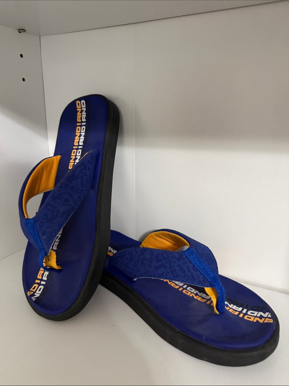 And1 9 Men’s Hoop Sandals Blue Yellow Cushioned Athletic Slide Flip Flop